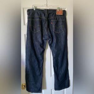 Dark Wash Men’s Levi Jeans